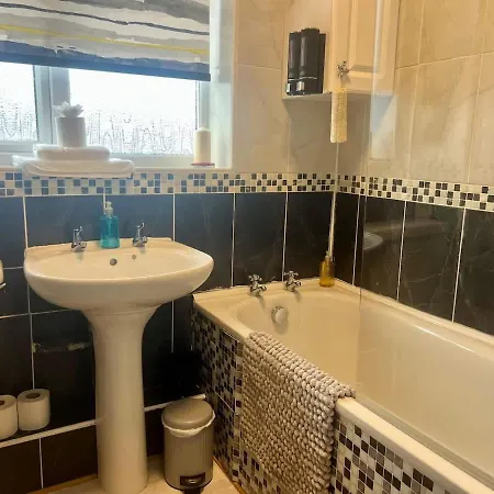 Apartment Roundsway